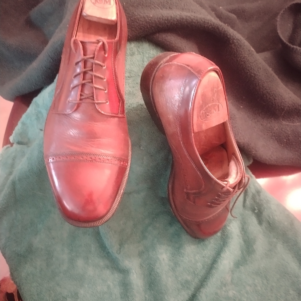 Burgundy 8 M Men's Dress Shoes